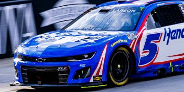 Kyle Larson won the 2025 NASCAR Cup Series race at Bristol Motor Speedway.