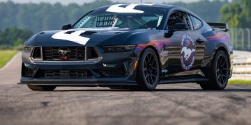 The Ford Mustang Dark Horse R.