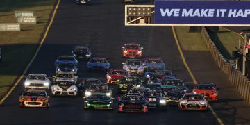Jarrod Hughes (Mercedes, centre) holds off Tom Hayman (McLaren) at the start, but not for long. Image: SRO / Jack Martin