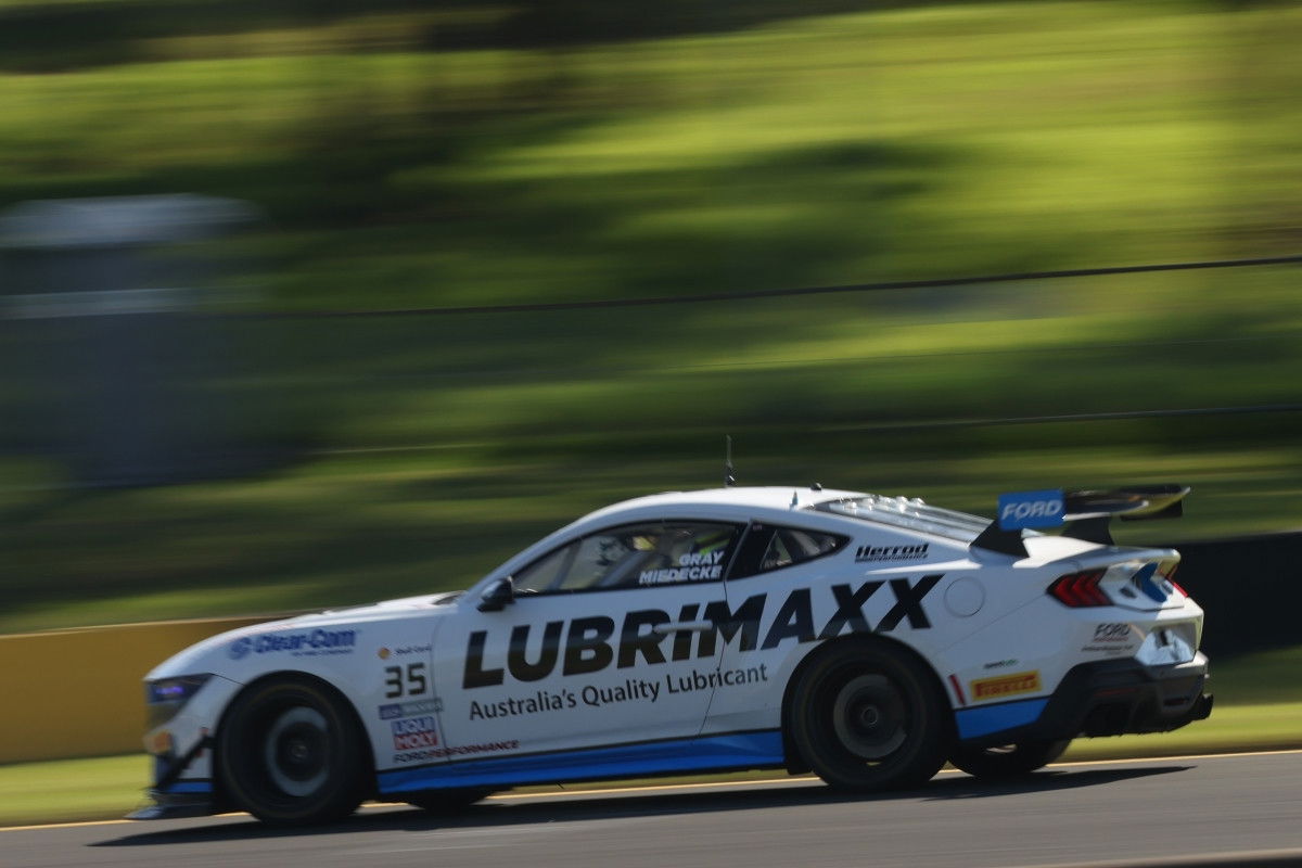 Mustang edges BMW for win in Monochrome GT4 Australia